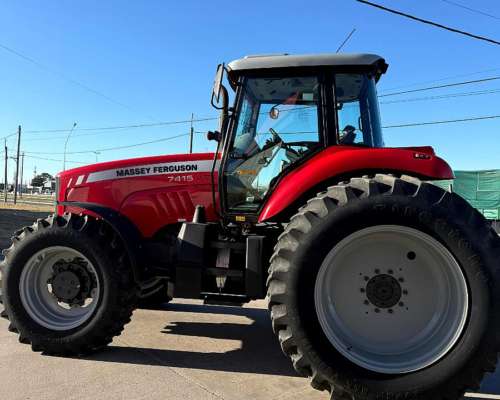 Tractor Massey Ferguson 7415, año 2016. 3.000 Hs