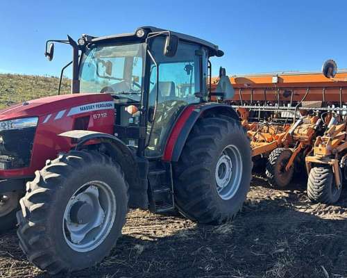 Massey Ferguson Tractor 6712