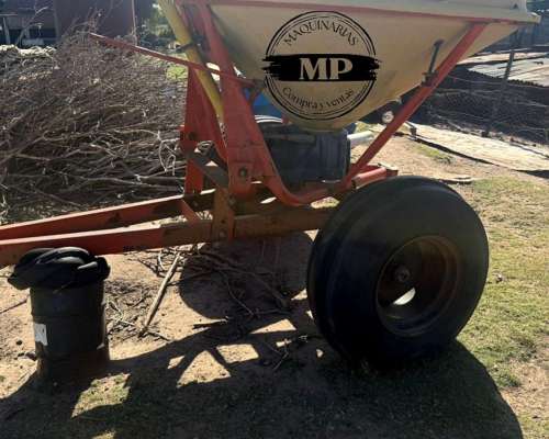 Fertilizadora de 800 Kilos