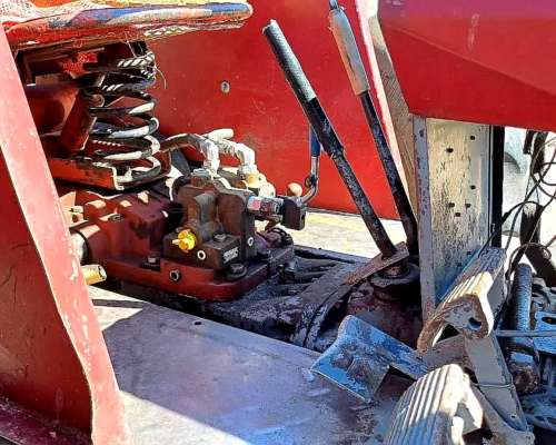 Tractor Massey Ferguson 1195 con Tres Puntos