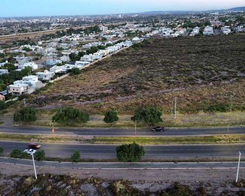 Importante Terreno en Venta para Desarrollo - el Challao