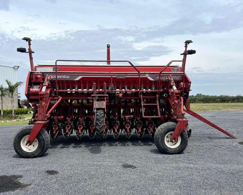 Sembradora Crucianelli Pionera de 27 a 17,5