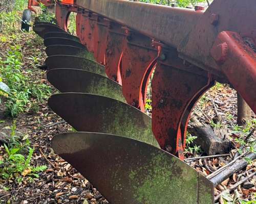 Arado de 12 Rejas Super Walter Oportunidad