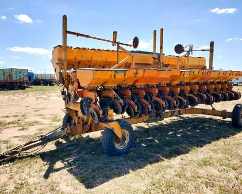 Sembradora Agrometal TX de 14 a 42 Autotráiler