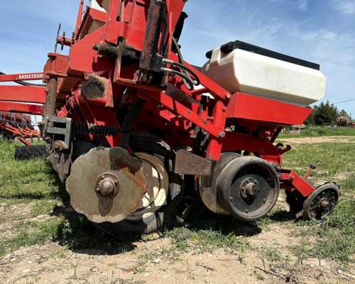 Sembradora Crucianelli Gringa III de 7 a 70