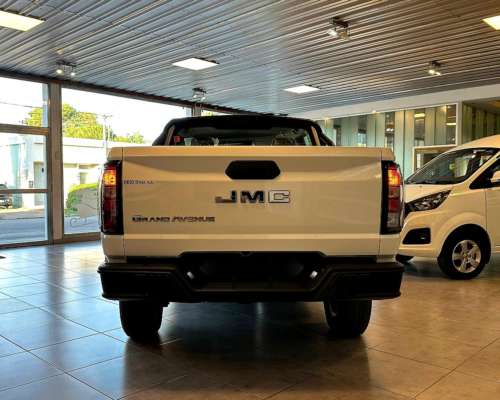 Jmc Grand Avenue 2.3 242hp Nafta A/T 4X2 GL 0km MY2026