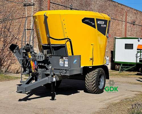 Mixer Verical Ascanelli RS 1600 con Balanza y Cubierta.