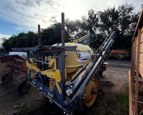 Pulverizador Fumigador de Arrastre Dandy 3000 Lts