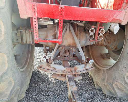 Usado - Massey Ferguson 1095 - 2wd - Rod. Simple - Cabinado