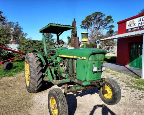 Tractor John Deere 2420