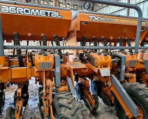 Sembradora Agrometal TX Mega 20/42 - 2012