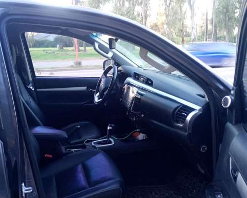 Camioneta Toyota Hilux SRX 2.8 - 2021