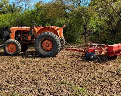 Tractor Fiat 780 Forestizado con Rastra Pesada