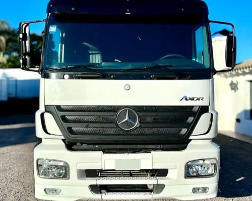 Camión Mercedes Benz Axor 1933 S36 año 2011 Cabina Original