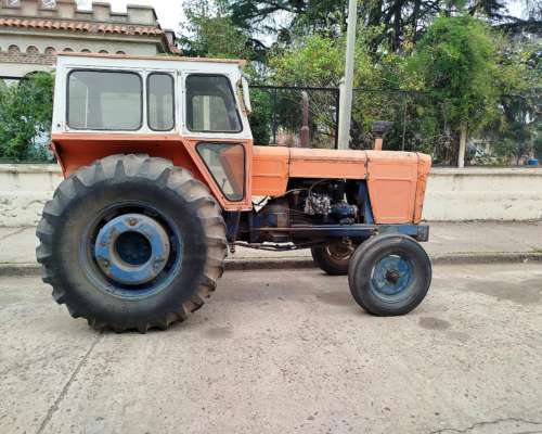 Tractor Fiat 700 e