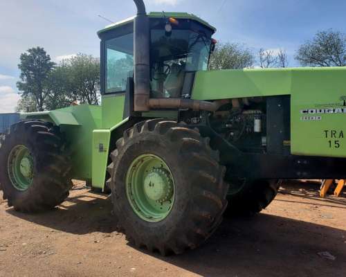 Tractor Steiger , Motor Caterpillar 280 HP