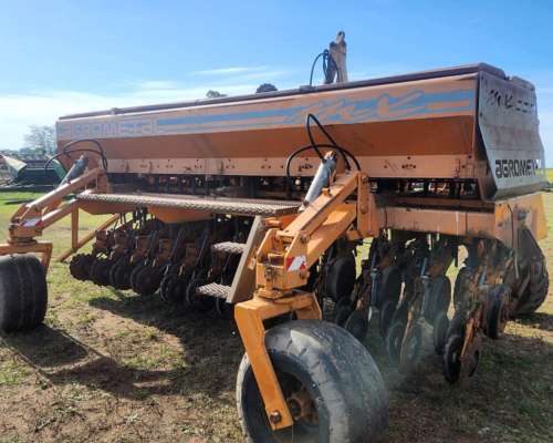 Sembradora Agrometal MX de 23 a 21 Grano Fino Alfalfero