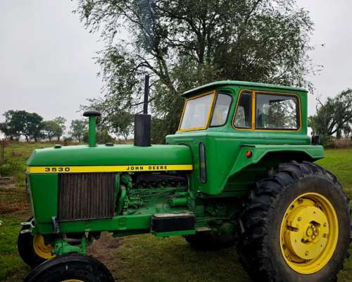 Tractor John Deere 3530. Impecable