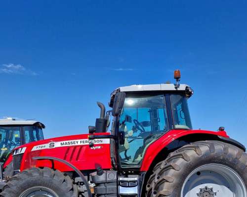 Tractor Agrícola Massey Ferguson Mf7724s