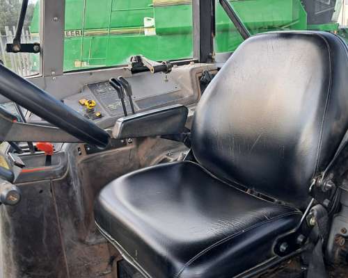 Tractor New Holland TM135