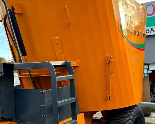 Mixer Vertical Comofra 14m3 Reparado a Nuevo