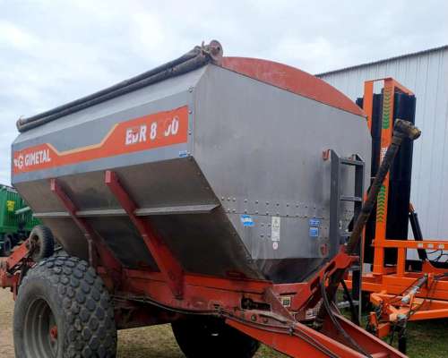 Fertilizadora de Arrastre Gimetal EDR8000
