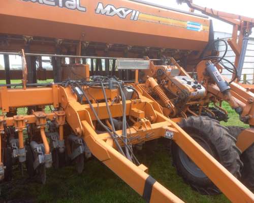 Sembradora Agrometal MXY II 27 a 17,5.