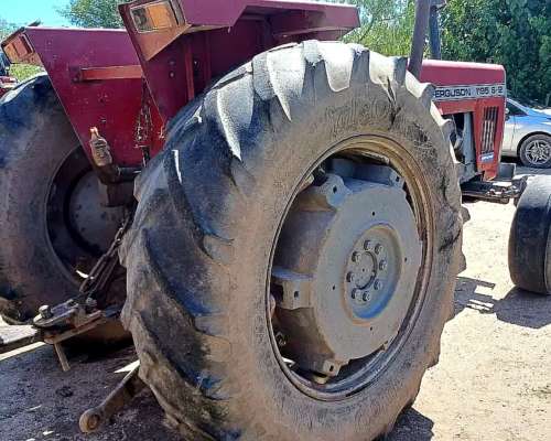 Tractor Massey Ferguson 1195 con Tres Puntos