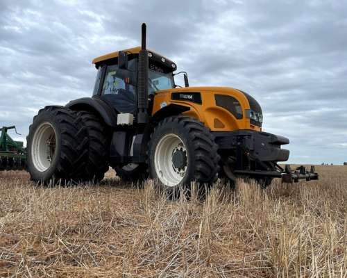 Usado - Valtra AR220 - año 2017 - 4wd - Rod. Dual - Piloto