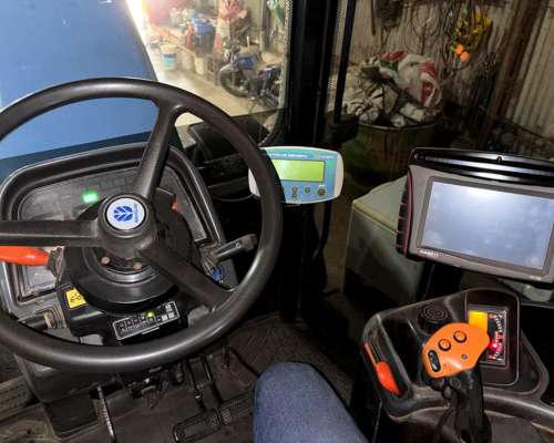 Tractor New Holland TM 180 Sps, Motor Genesis, Piloto Elec.