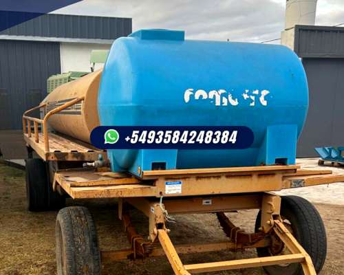 Cisterna Combinada Comofra 3000 Lts con Tres Bauleras Sobre