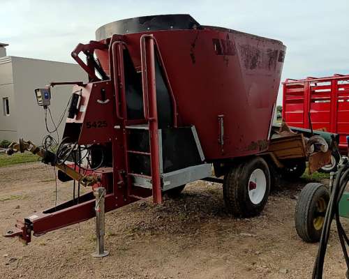 Mixer Vertical Jaylor 5425 de 15 M3 con Caja