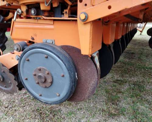 Sembradora Agrometal TX Mega 16 a 42 Fertilización