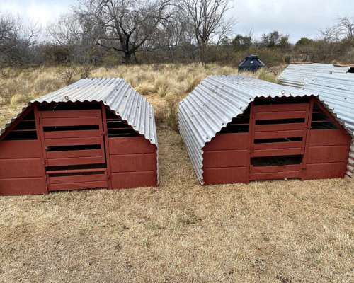 Parideras de Chapa para Cerdas