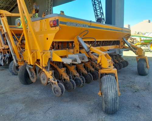 Sembradora Agrometal MX 23 a 21 Máxima Autonomía, Monitor
