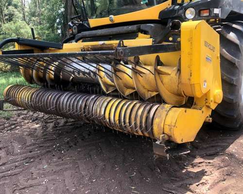 Picadora de Forrajes New Holland FR9050