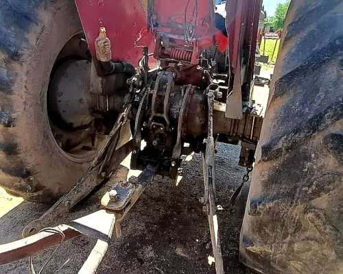 Tractor Massey Ferguson 1195 con Tres Puntos