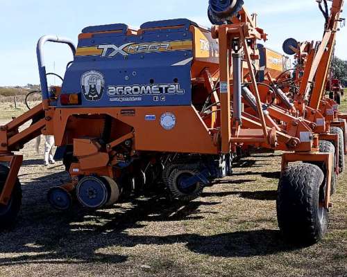 Sembradora Agrometal TX Mega
