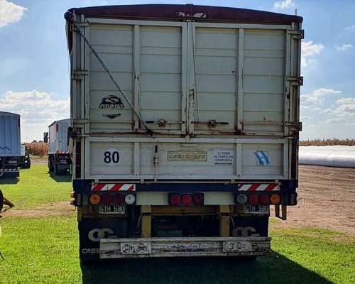 Oportunidad. Acoplado Crescente 3 Ejes y Carrocería Gross