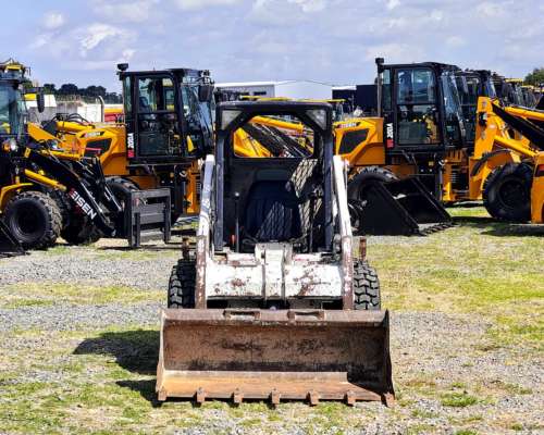 Mini Cargadora Bobcat S130 - 49hp Hidrostática Motor Kubota