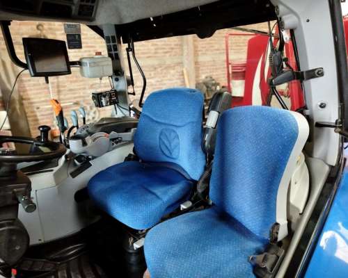 Tractor New Holland T7. 245 Dual 7.000 HS, Piloto - 2017