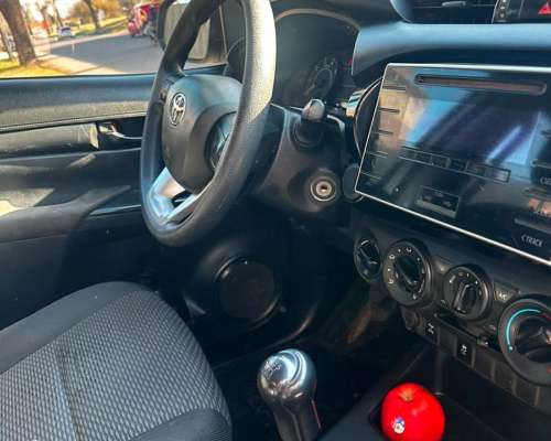 Toyota Hilux DX 4X4 Excelente