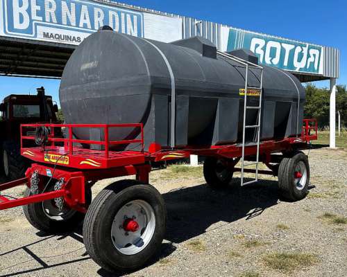 Acoplado con Tanque Plástico - 8.000lts - de Arequito
