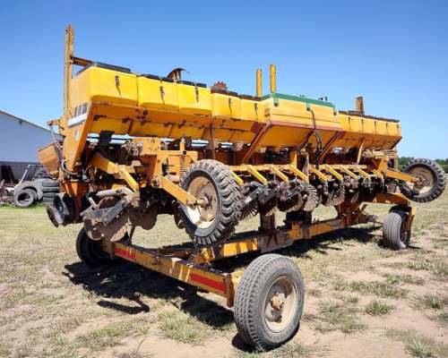 Sembradora Agrometal TX de 14 a 42 Autotráiler