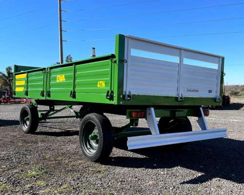 Acoplado Playo 4 TN. 4X2 MT.