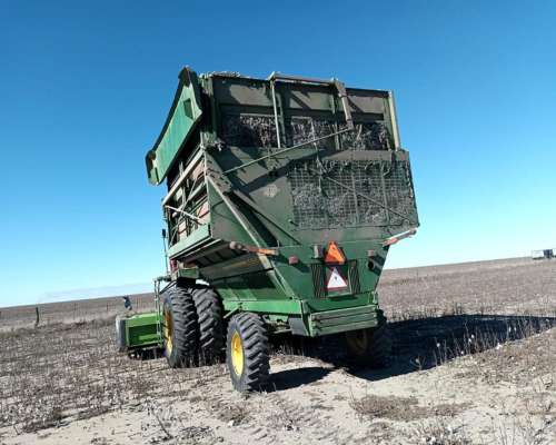 Oportunidad Vendo 4 Cosechadoras Jhon Deere $ 350 Millones