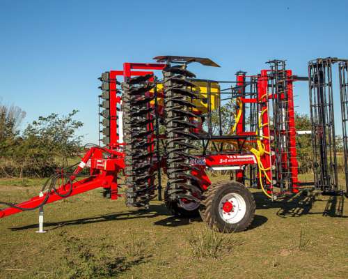 Acondicionador de Suelos 3 en 1 + Sembradora Tecno Campo