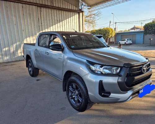 Toyota Hilux SR 4X2 Mod 2023