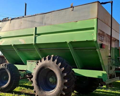 Acoplado Autodescargable Montecor 18 Tons 2005