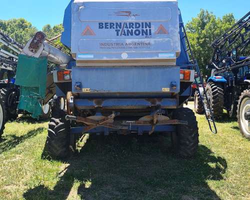 Cosechadora Bernardin 2160 Plataforma 28 Pies